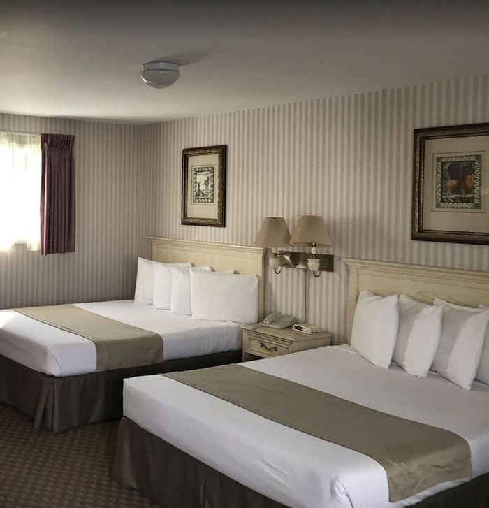 Parkside Inn (Parkside Motel) - From Web Listing (newer photo)